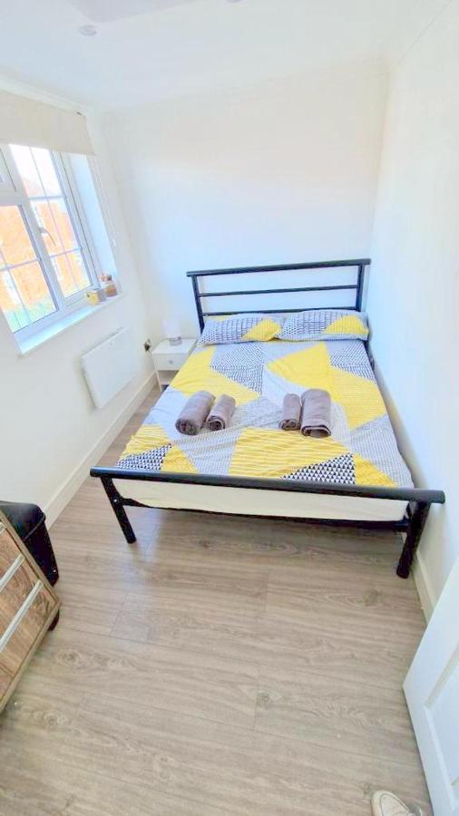 Lilleshall Rooms Mitcham Eksteriør bilde