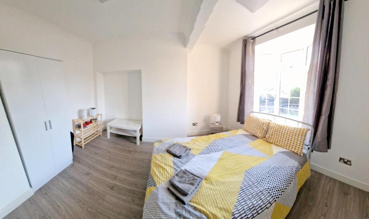 Lilleshall Rooms Mitcham Eksteriør bilde